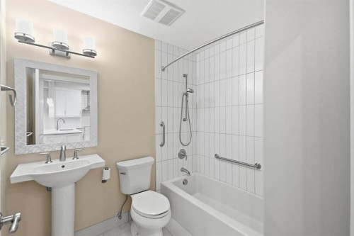 2146-2330 Fish Creek Boulevard Sw, Calgary, AB - Indoor Photo Showing Bathroom