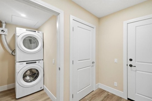 2146-2330 Fish Creek Boulevard Sw, Calgary, AB - Indoor Photo Showing Laundry Room
