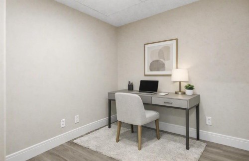 2146-2330 Fish Creek Boulevard Sw, Calgary, AB - Indoor Photo Showing Office