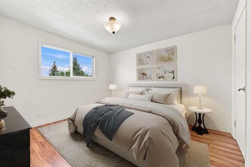 2-7734 Bowness Road Nw, Calgary, AB - Indoor Photo Showing Bedroom