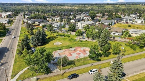 2-7734 Bowness Road Nw, Calgary, AB - Outdoor With View