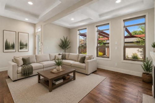 448 25 Avenue Nw, Calgary, AB - Indoor Photo Showing Living Room