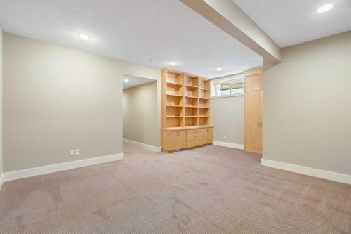 448 25 Avenue Nw, Calgary, AB - Indoor