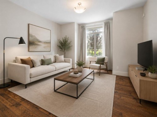 448 25 Avenue Nw, Calgary, AB - Indoor Photo Showing Living Room