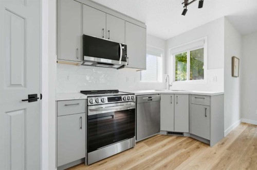72 Arbour Crest Road Nw, Calgary, AB - Indoor Photo Showing Kitchen