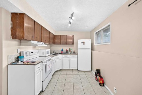 5126 Bowness Road Nw, Calgary, AB 