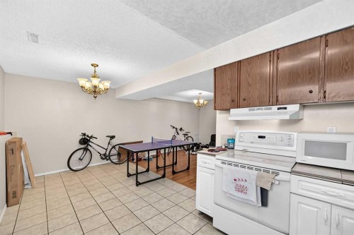5126 Bowness Road Nw, Calgary, AB 