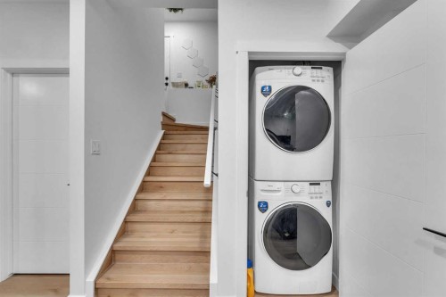 202 Kinniburgh Crescent, Chestermere, AB - Indoor Photo Showing Laundry Room