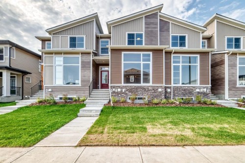 1063 Bayview Crescent SW Airdrie, AB T4B 5N8