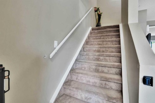95 Castlegreen Close Ne, Calgary, AB - Indoor Photo Showing Other Room