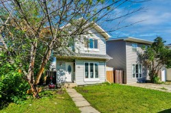 95 Castlegreen Close NE Calgary, AB T3J 1Y6