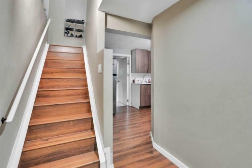 95 Castlegreen Close Ne, Calgary, AB - Indoor Photo Showing Other Room