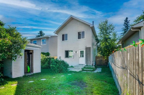 95 Castlegreen Close Ne, Calgary, AB - Outdoor With Exterior