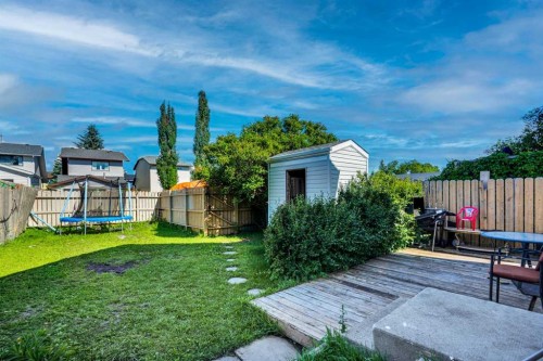 95 Castlegreen Close Ne, Calgary, AB - Outdoor