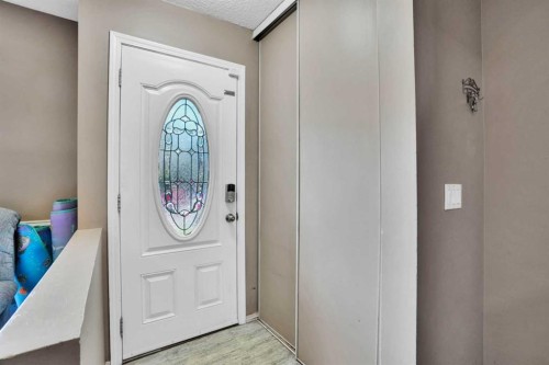 95 Castlegreen Close Ne, Calgary, AB - Indoor Photo Showing Other Room