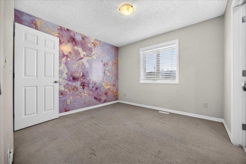 262 21 Avenue Ne, Calgary, AB - Indoor Photo Showing Other Room