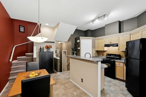 140 Promenade Way Se, Calgary, AB - Indoor Photo Showing Kitchen
