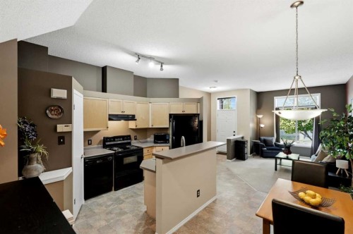 140 Promenade Way Se, Calgary, AB - Indoor Photo Showing Kitchen