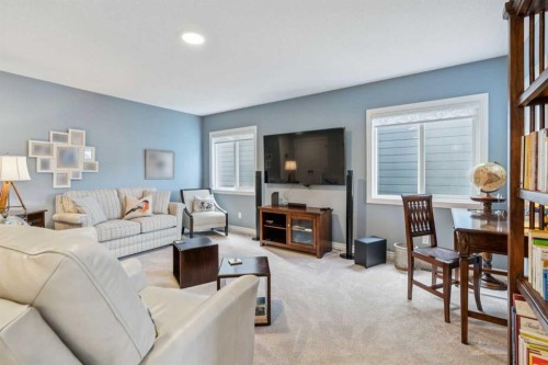 14 Riviera View, Cochrane, AB - Indoor Photo Showing Living Room