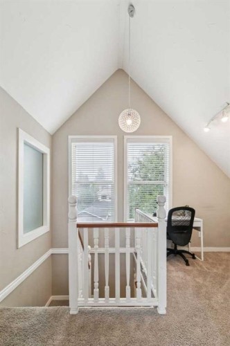2027 4 Avenue Nw, Calgary, AB - Indoor Photo Showing Other Room