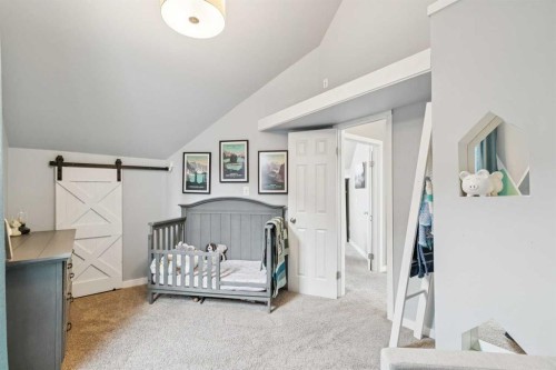 2027 4 Avenue Nw, Calgary, AB - Indoor Photo Showing Bedroom