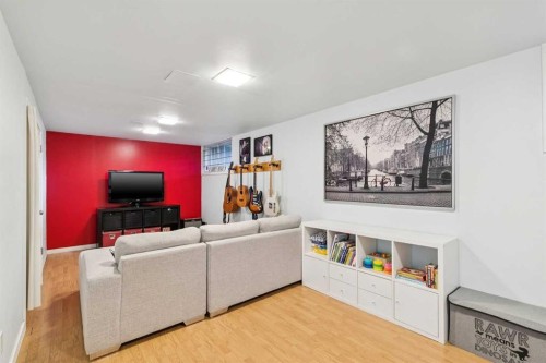 2027 4 Avenue Nw, Calgary, AB - Indoor