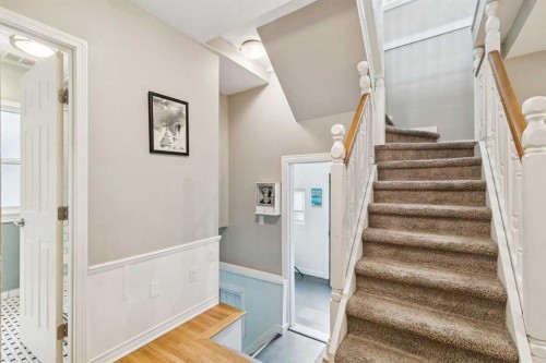 2027 4 Avenue Nw, Calgary, AB - Indoor Photo Showing Other Room