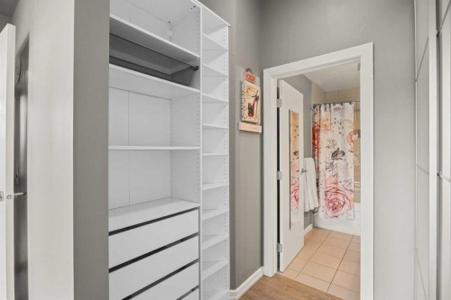206-210 15 Avenue Se, Calgary, AB - Indoor