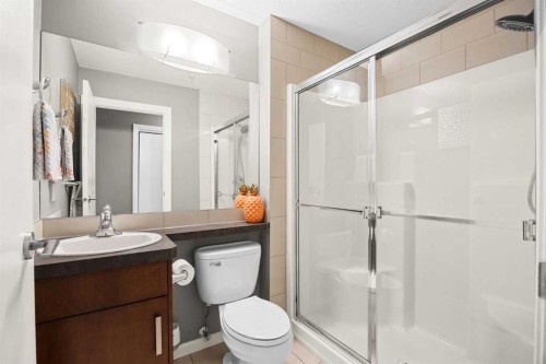 206-210 15 Avenue Se, Calgary, AB - Indoor Photo Showing Bathroom