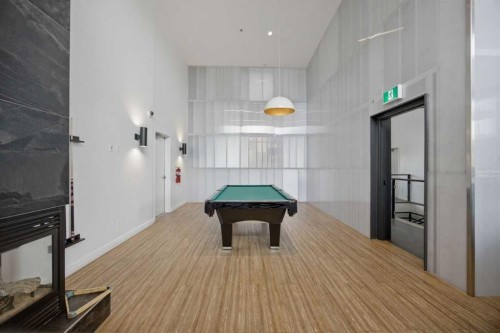 206-210 15 Avenue Se, Calgary, AB - Indoor Photo Showing Other Room