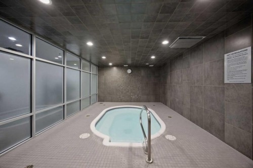 206-210 15 Avenue Se, Calgary, AB - Indoor Photo Showing Other Room With In Ground Pool