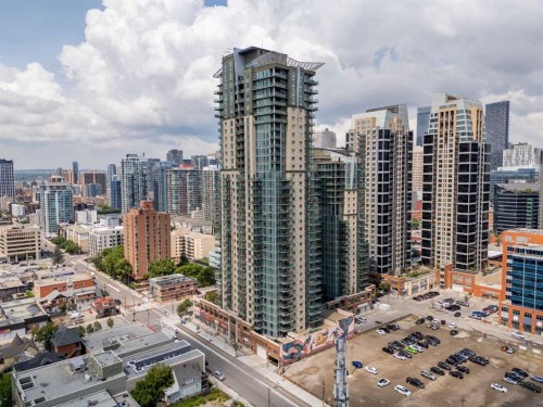206-210 15 Avenue Se, Calgary, AB - Outdoor With Facade