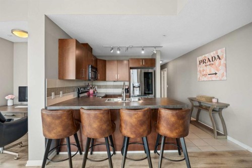 206-210 15 Avenue Se, Calgary, AB - Indoor