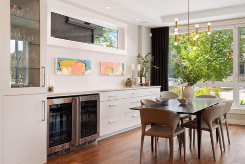 2201 Bowness Road Nw, Calgary, AB - Indoor Photo Showing Dining Room