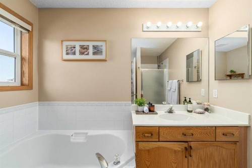 681 Harvest Hills Drive Ne, Calgary, AB 