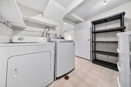 711-200 Brookpark Drive Sw, Calgary, AB - Indoor Photo Showing Laundry Room