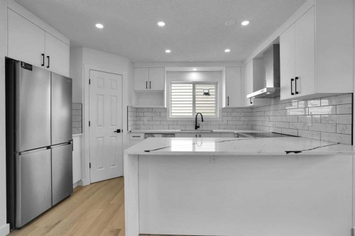 102 Bridlewood Manor Sw, Calgary, AB 