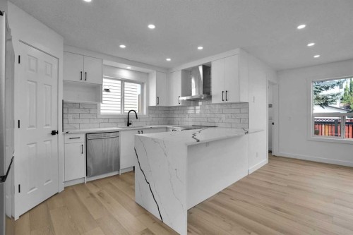 102 Bridlewood Manor Sw, Calgary, AB 