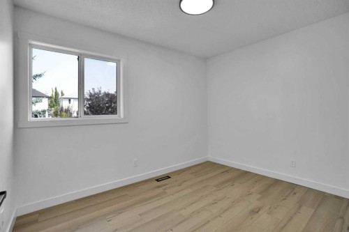 102 Bridlewood Manor Sw, Calgary, AB 