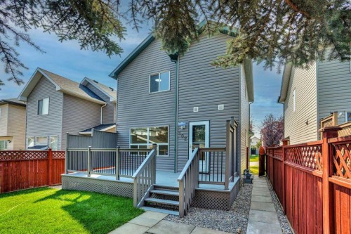 102 Bridlewood Manor Sw, Calgary, AB 