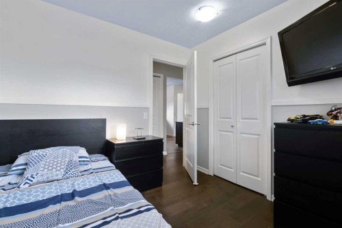 135 Manora Hill Ne, Calgary, AB - Indoor Photo Showing Bedroom