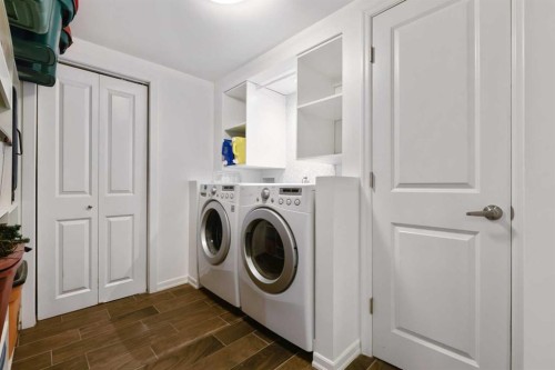135 Manora Hill Ne, Calgary, AB - Indoor Photo Showing Laundry Room