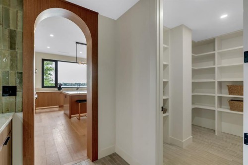 692 West Chestermere Drive, Chestermere, AB - Indoor