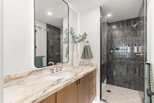 692 West Chestermere Drive, Chestermere, AB - Indoor Photo Showing Bathroom