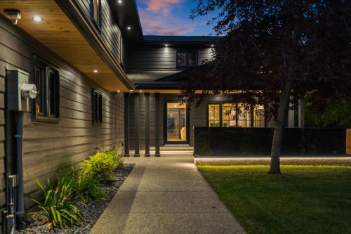 692 West Chestermere Drive, Chestermere, AB - Outdoor