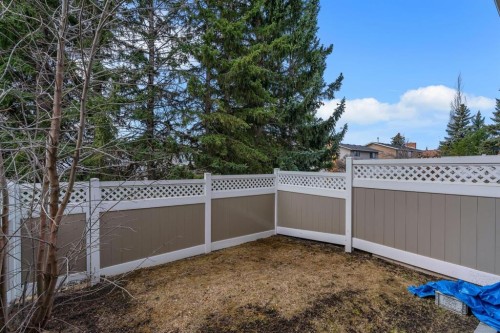 174 Woodmont Terrace Sw, Calgary, AB - Outdoor
