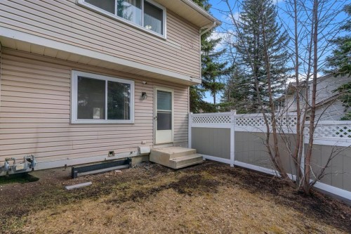 174 Woodmont Terrace Sw, Calgary, AB - Outdoor With Exterior