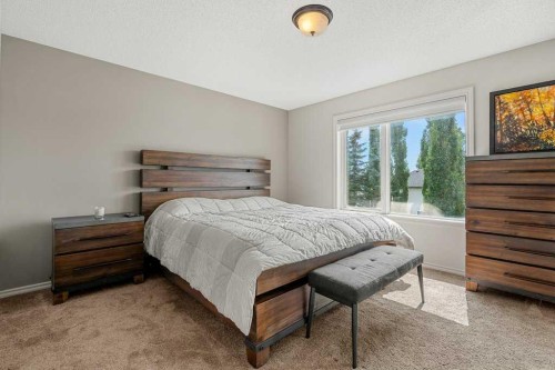 19 Citadel Ridge Close Nw, Calgary, AB - Indoor Photo Showing Bedroom