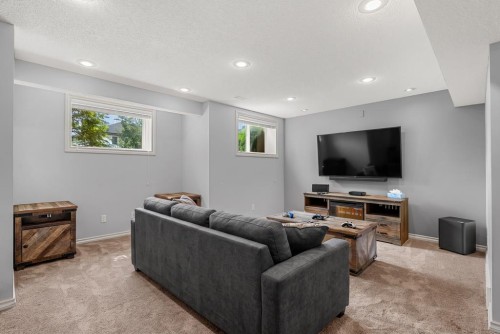 19 Citadel Ridge Close Nw, Calgary, AB - Indoor Photo Showing Other Room