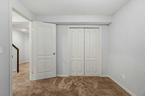 19 Citadel Ridge Close Nw, Calgary, AB - Indoor Photo Showing Other Room